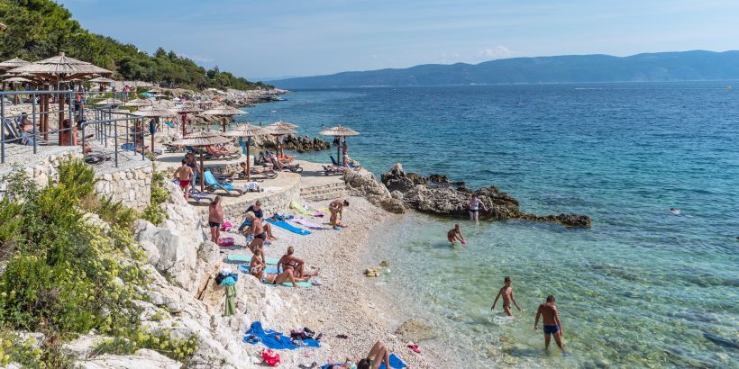 Strand Maslinica in Rabac Istrien