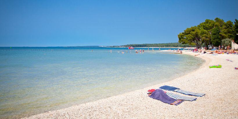 Strand Valbandon in Fazana Istrien