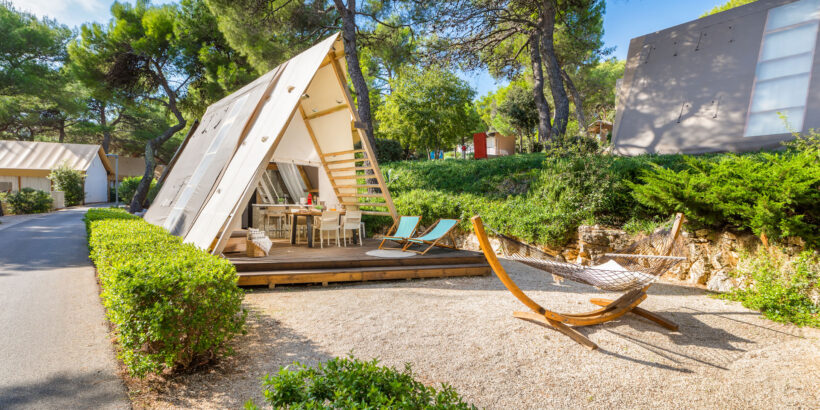 1703161059Arena-One-99-Glamping_Premium-Two-Bedroom-Lodge-Tent-2-2-_03