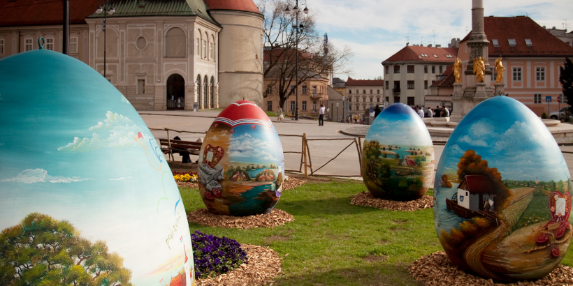 Ostergrüße von der Adria -Ostern in Krotien - Ostereier bemalen im OsternestZagreb